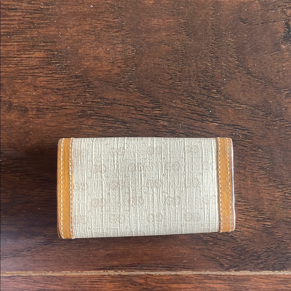 Vintage Gucci Cream and Tan Wallet key case - Picture 4 of 9